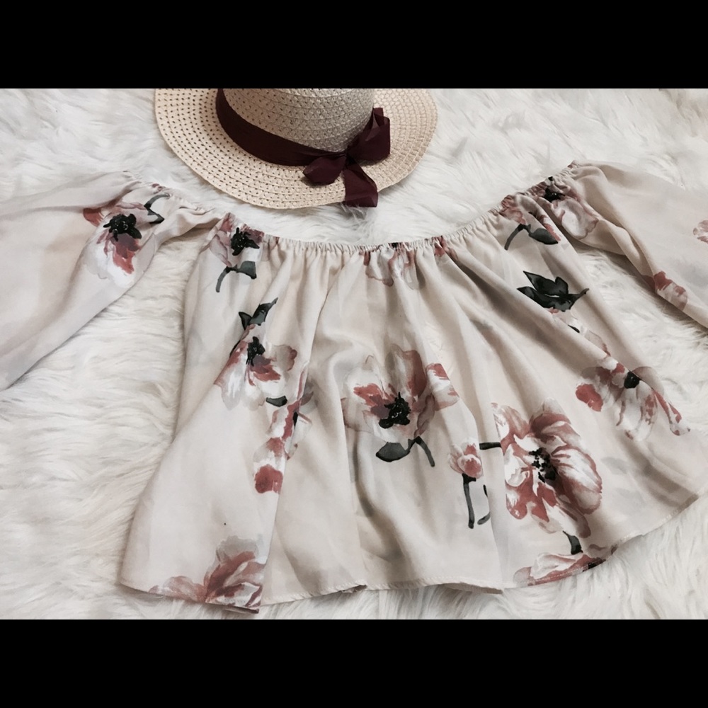 Off the Shoulder Floral, NWT